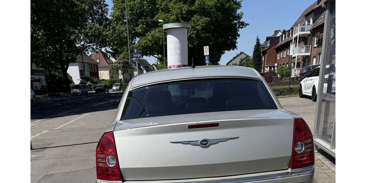 Chrysler 300C 270.000 km 6.000 &euro; Gladbeck 45966