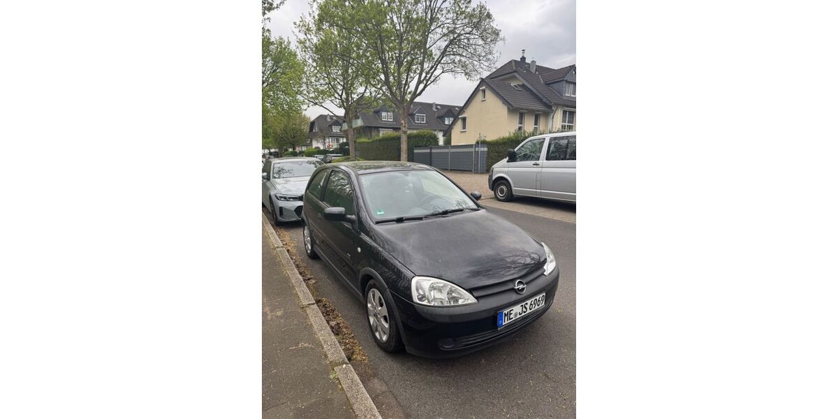 Opel Corsa 121.600 km 1.590 &euro; Ratingen 40885