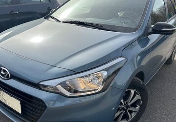 Hyundai i20 115.000 km 8.300 &euro; ESSEN 45326