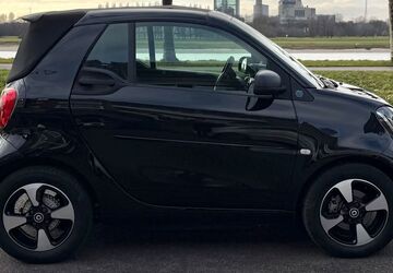 Smart ForTwo 26.205 km 10.495 &euro; Düsseldorf 40545