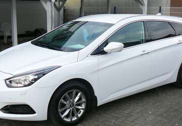 Hyundai i40 130.000 km 9.500 &euro; Dinslaken 46537