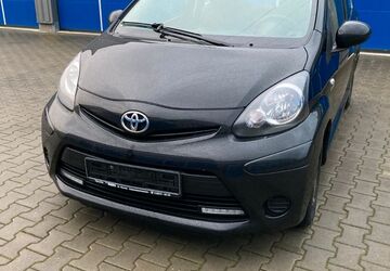 Toyota Aygo (X) 64.500 km 5.700 &euro; Neuss 41462