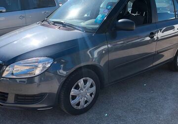 Skoda Fabia 205.879 km 2.290 &euro; Düsseldorf 40231