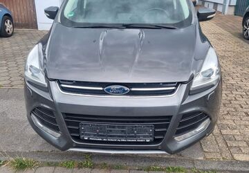 Ford Kuga 105.000 km 10.900 &euro; Duisburg 47239