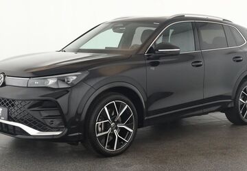 VW Tiguan 17.500 km 42.084 &euro; Düsseldorf 40233