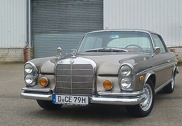 Mercedes-Benz 250 144.640 km 49.989 &euro; Düsseldorf 40470