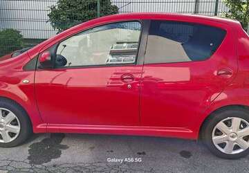 Toyota Aygo 137.000 km 3.500 &euro; Duisburg 47167