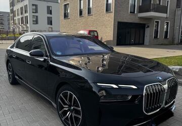 BMW 750 47.000 km 81.800 &euro; Düsseldorf 40549