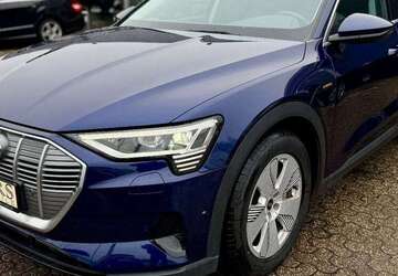 Audi e-tron 44.073 km 28.950 &euro; Kamp-Lintfort 47475