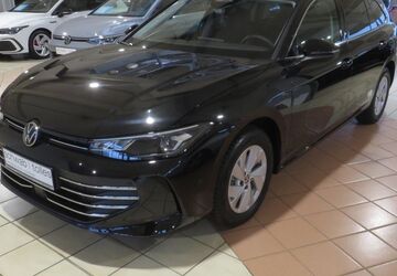VW Passat Variant 13.300 km 46.995 &euro; Neuss 41469