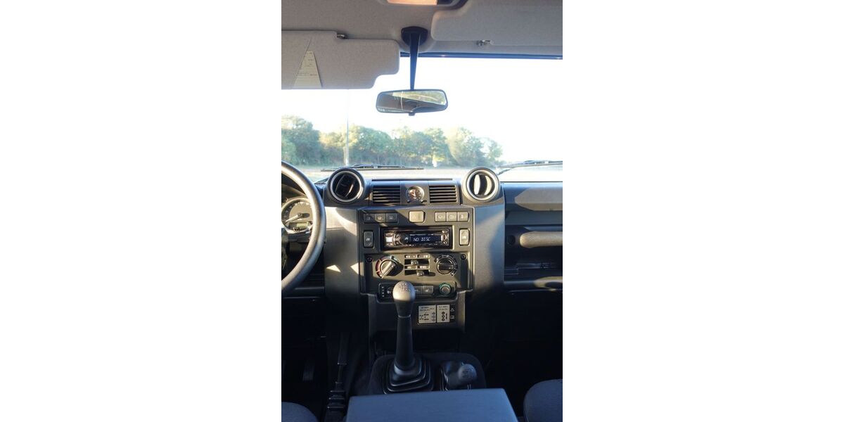 Land Rover Defender 1.100 km 75.000 &euro; Krefeld 47805