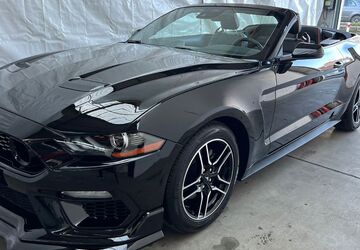 Ford Mustang 38.000 km 27.890 &euro; Düsseldorf 40589