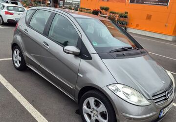 Mercedes-Benz A 170 220.000 km 1.990 &euro; Duisburg 47239