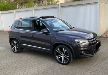 VW Tiguan 167.518 km 10.990 &euro; Essen 45327