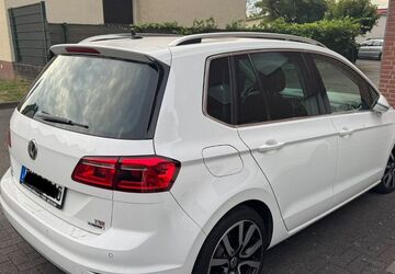 VW Golf Sportsvan 153.759 km 11.850 &euro; Duisburg 47249
