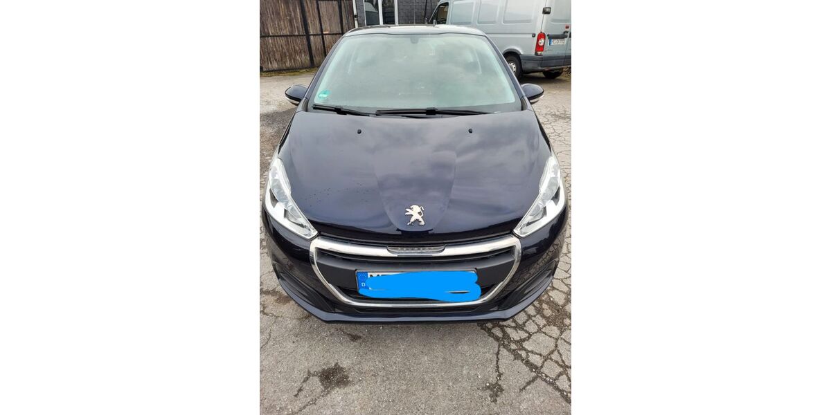 Peugeot 208 120.727 km 5.600 &euro; Wülfrath 42489
