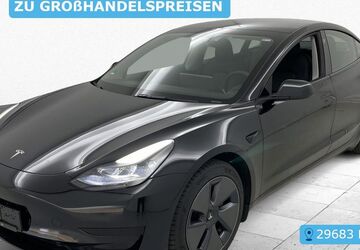 Tesla Model 3 65.268 km 27.197 &euro; Krefeld 47829