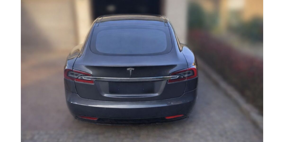 Tesla Model S 406.500 km 21.999 &euro; Schermbeck 46514