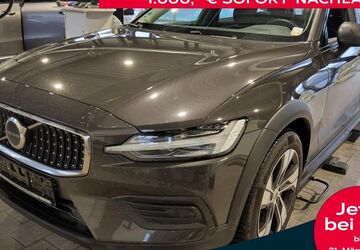 Volvo V60 Cross Country 52.211 km 37.950 &euro; Essen-Kray 45309