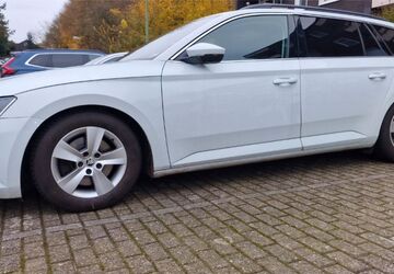 Skoda Superb 235.000 km 11.800 &euro; Essen 45277