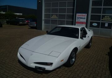 Pontiac Firebird 200.900 km 13.500 &euro; Wesel 46485