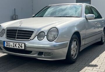 Mercedes-Benz E 220 245.000 km 3.699 &euro; Duisburg 47139