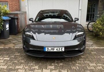 Porsche Taycan 64.000 km 54.900 &euro; Düsseldorf 40545