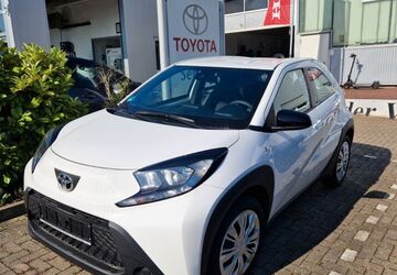 Toyota Aygo (X) 1.001 km 14.299 &euro; Ratingen 40882