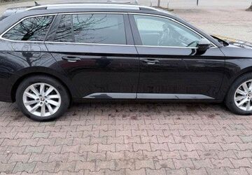 Skoda Superb 200.800 km 13.200 &euro; Düsseldorf 40629