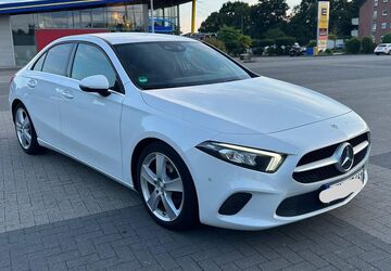 Mercedes-Benz A 180 109.000 km 20.200 &euro; Duisburg 47259
