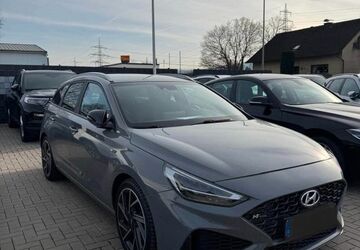 Hyundai i30 97.000 km 17.000 &euro; Duisburg 47239