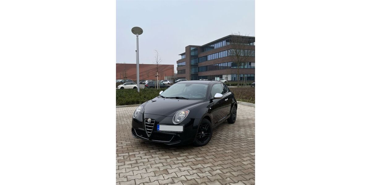 Alfa Romeo MiTo 107.113 km 4.599 &euro; Düsseldorf 40225