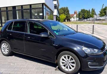 VW Golf 220.000 km 8.600 &euro; Essen 45326
