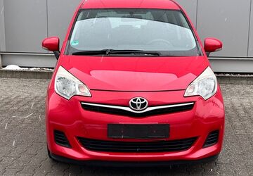 Toyota Verso-S 230.000 km 3.290 &euro; Düsseldorf - Bezirk 8 40231