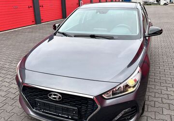 Hyundai i30 116.000 km 12.299 &euro; Oberhausen 46145