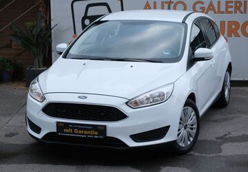 Ford Focus 82.500 km 7.999 &euro; Duisburg 47169