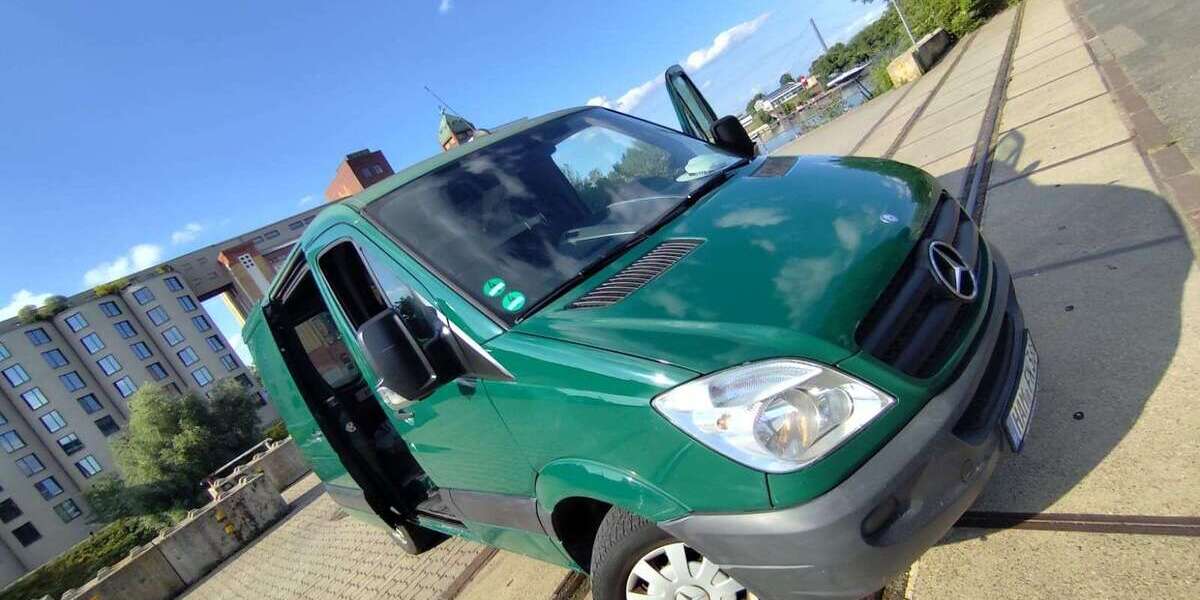 Mercedes-Benz Sprinter 188.000 km 10.990 &euro; Düsseldorf 40474