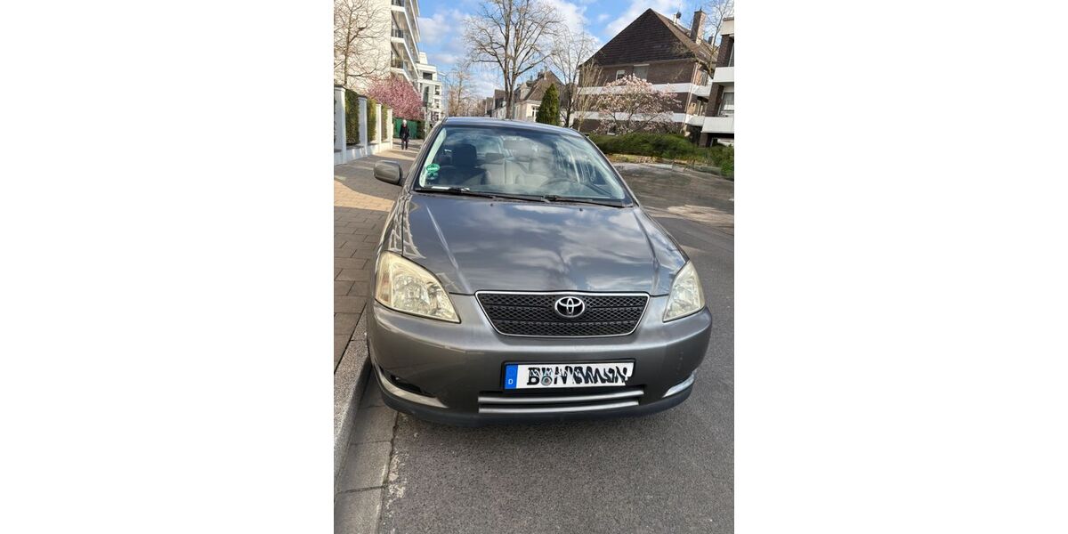 Toyota Corolla 107.200 km 2.850 &euro; düsseldorf 40549