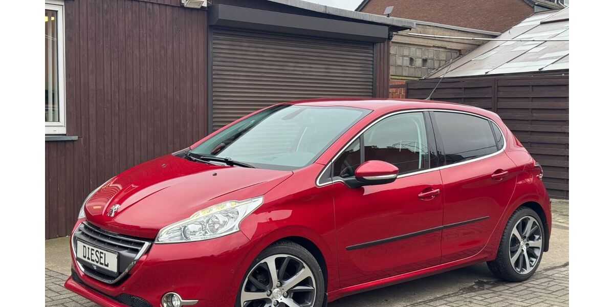 Peugeot 208 150.000 km 5.850 &euro; Duisburg 47179