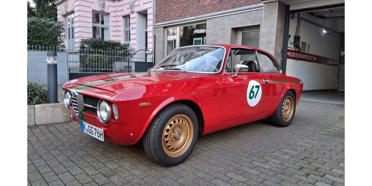 Alfa Romeo Giulia 35.201 km 74.900 &euro; Düsseldorf 40476