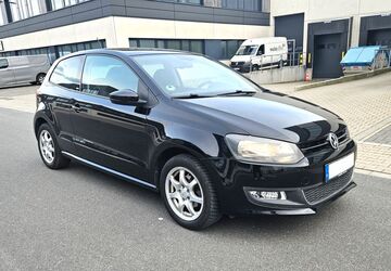 VW Polo 128.000 km 4.900 &euro; Düsseldorf 40589