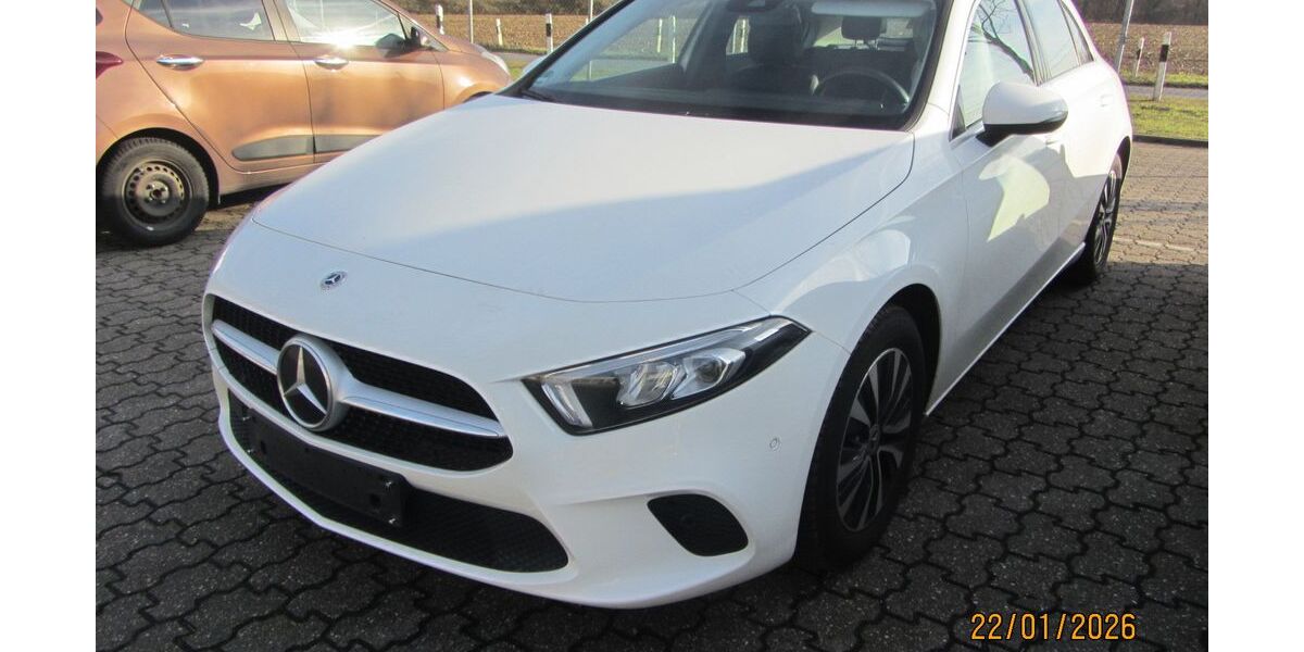 Mercedes-Benz A 180 52.806 km 20.600 &euro; Moers 47445