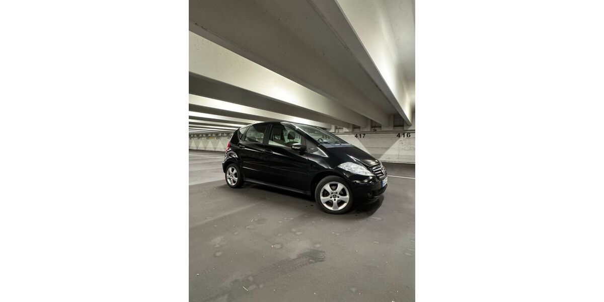 Mercedes-Benz A 150 200.000 km 1.699 &euro; Dusseldorf 40549