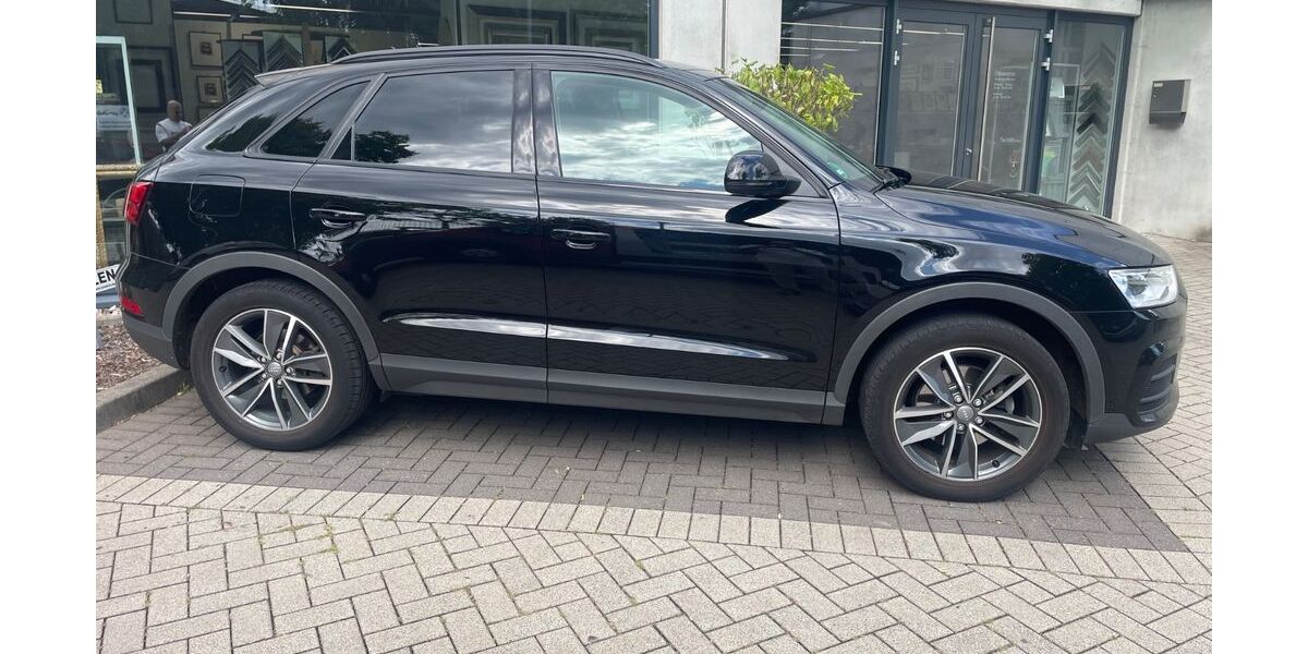 Audi Q3 194.700 km 13.300 &euro; Düsseldorf 40227