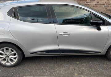 Renault Clio 48.475 km 10.500 &euro; Duisburg 47228