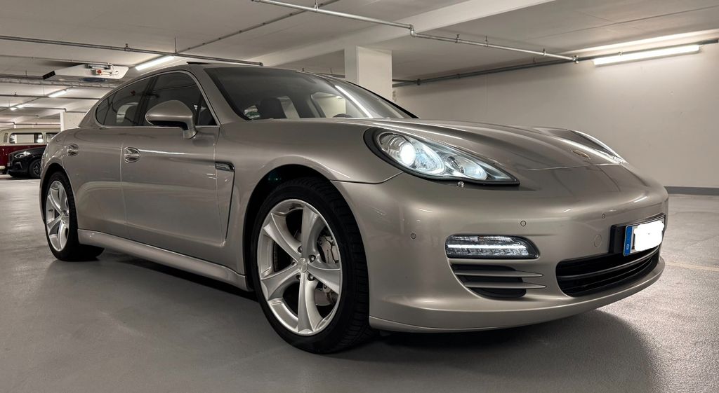 Porsche Panamera 62.000 km 34.900 &euro; Düsseldorf 40549