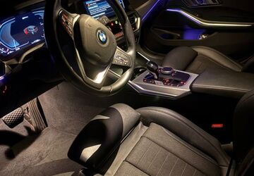 BMW 330 111.000 km 21.500 &euro; Düsseldorf 40231