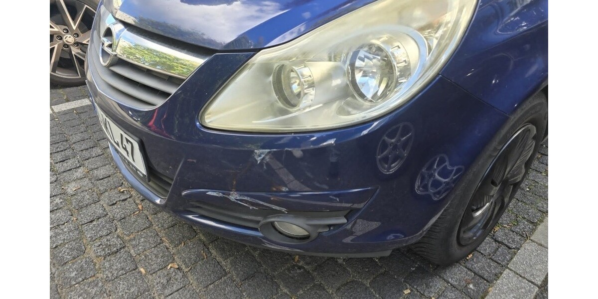 Opel Corsa D 163.000 km 2.499 &euro; Duisburg 47051