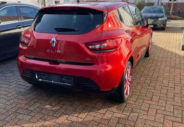 Renault Clio 76.200 km 7.700 &euro; Kamp-Lintfort 47475