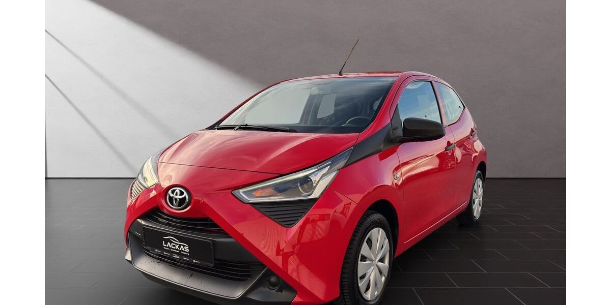 Toyota Aygo (X) 73.238 km 7.500 &euro; Wesel 46485
